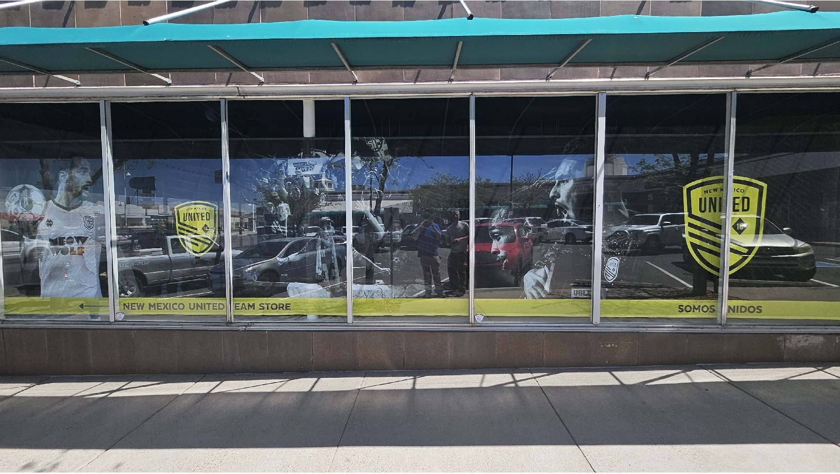 Vinyl - Window Graphics - Exterior 45