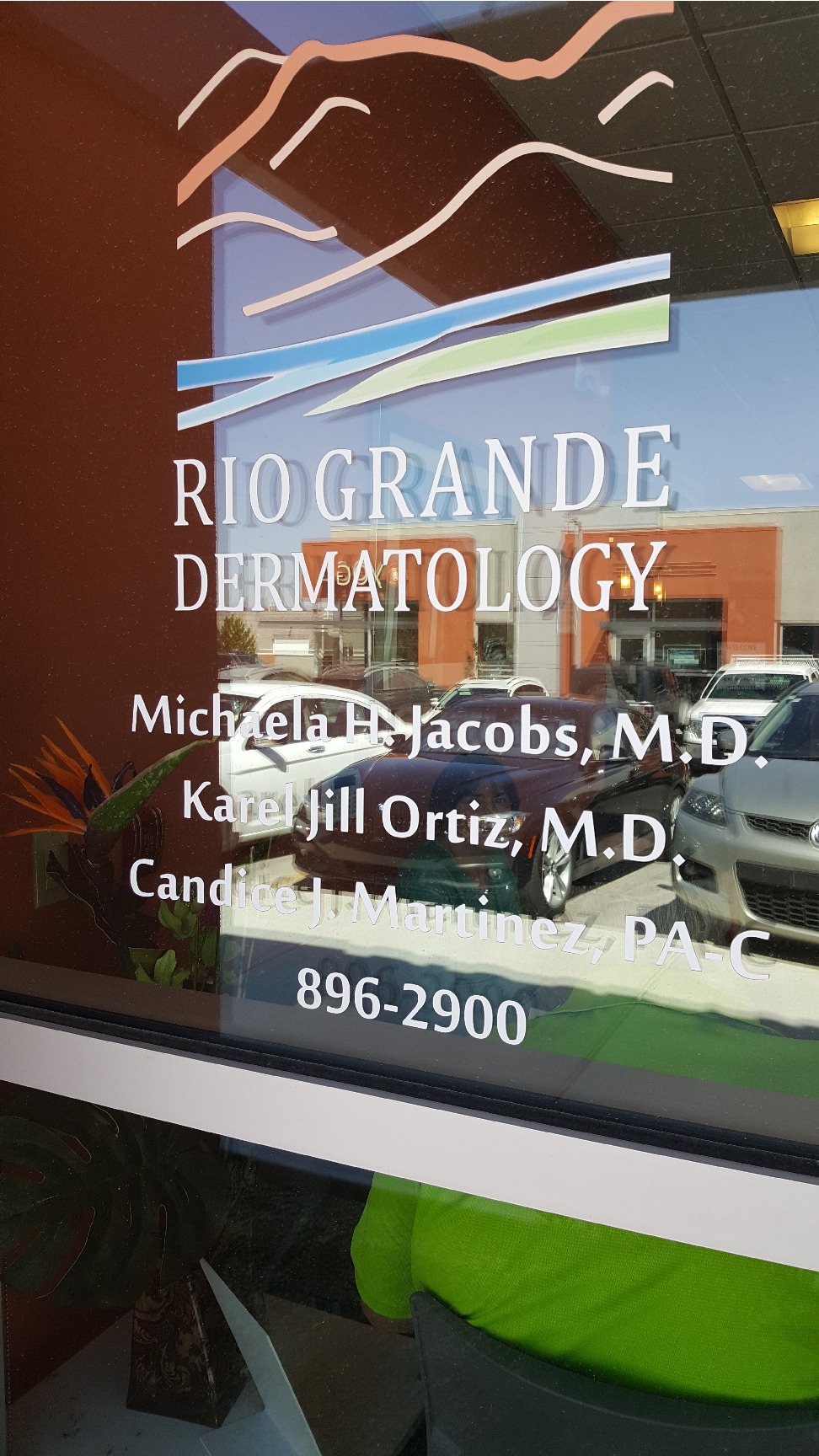 Vinyl - Window Graphics - Exterior12