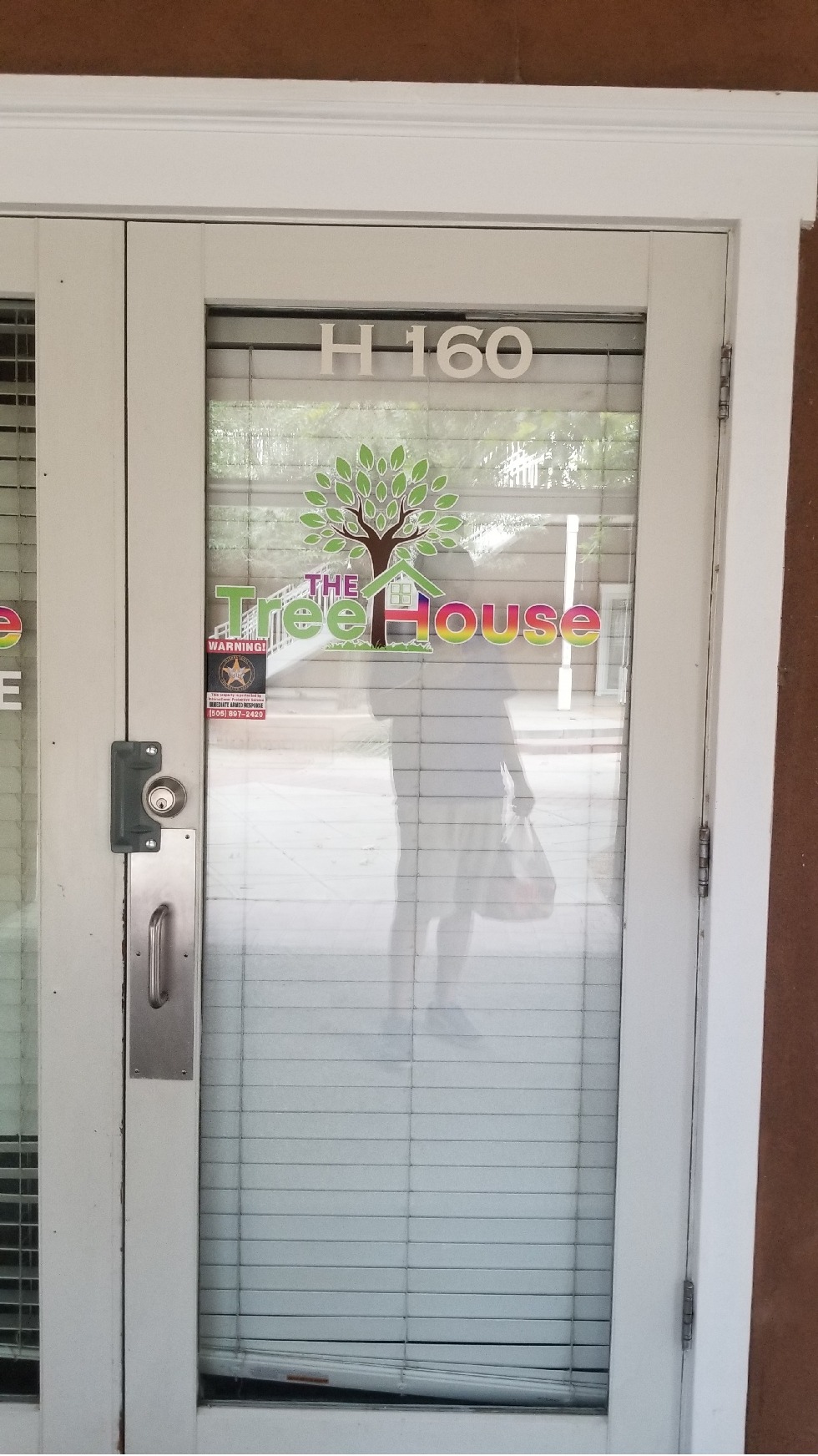 Vinyl - Window Graphics - Exterior25