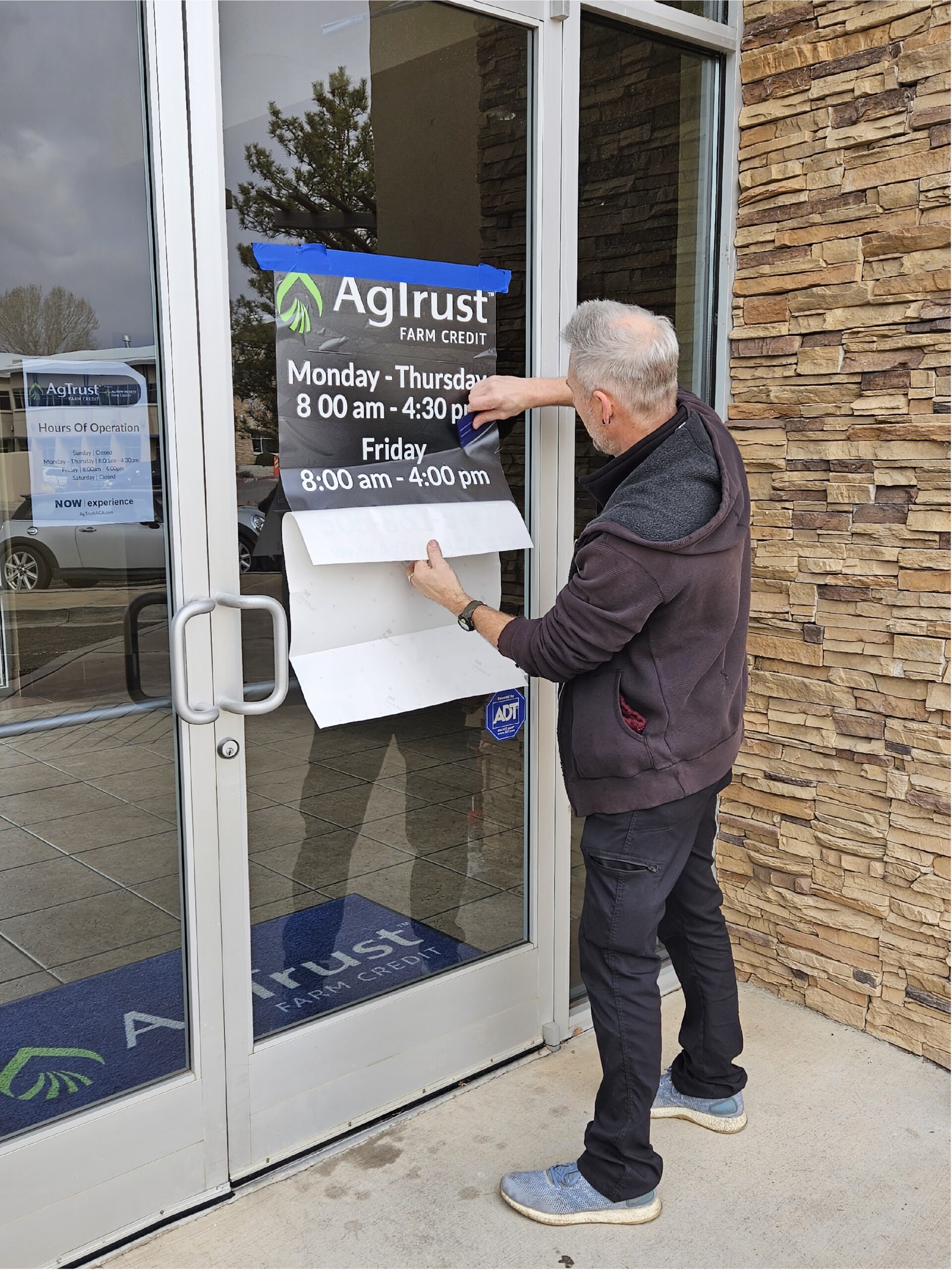 Vinyl - Window Graphics - Exterior29